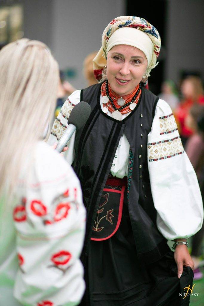 ТРЦ-Нікольський-День-вишиванки-2024-(1)