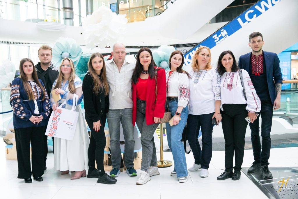 ТРЦ-Нікольський-День-вишиванки-2024-(19)