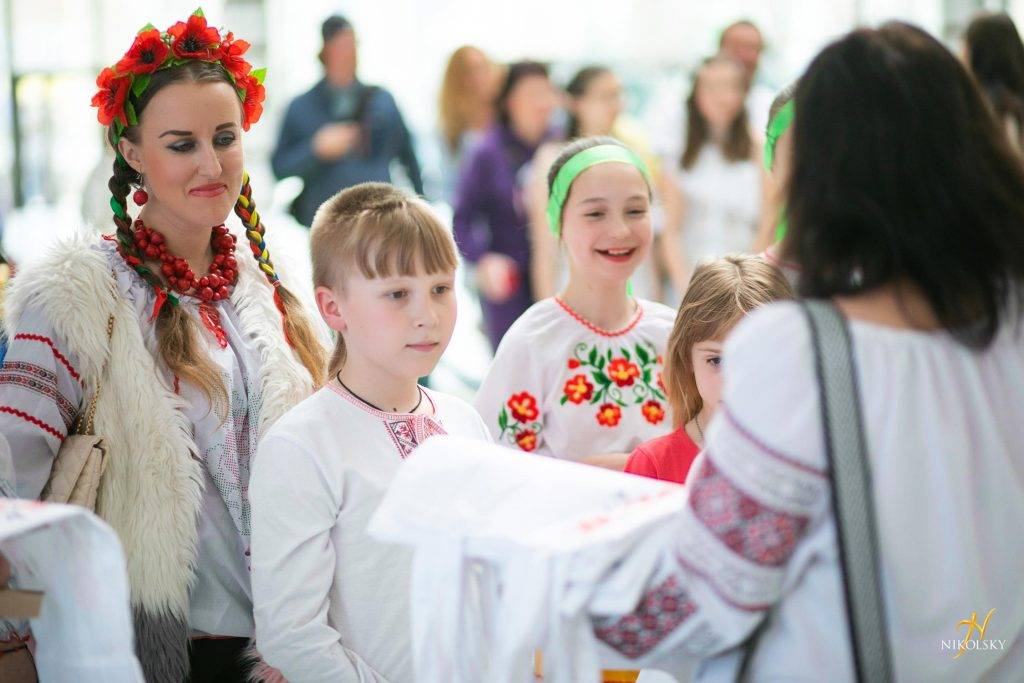ТРЦ-Нікольський-День-вишиванки-2024-(7)