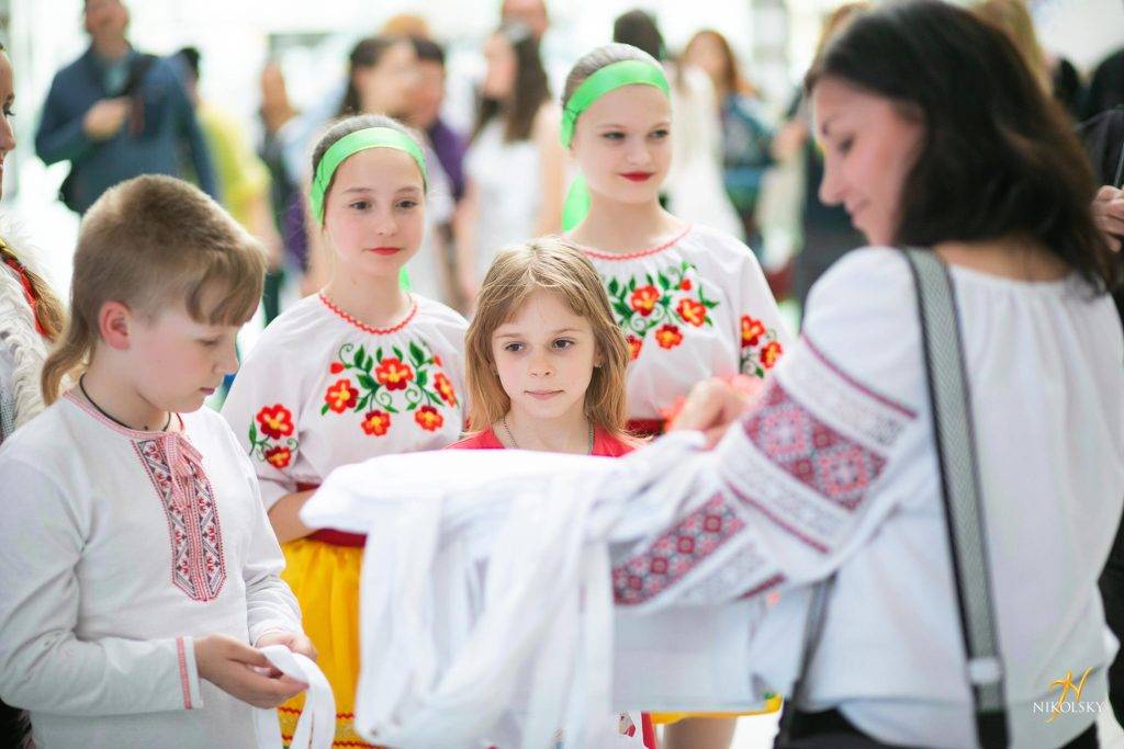 ТРЦ-Нікольський-День-вишиванки-2024-(8)