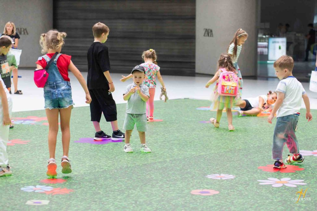 ДНИ-ЛЕТНЕГО-ШОППИНГА-ТРЦ-Nikolsky-(73)