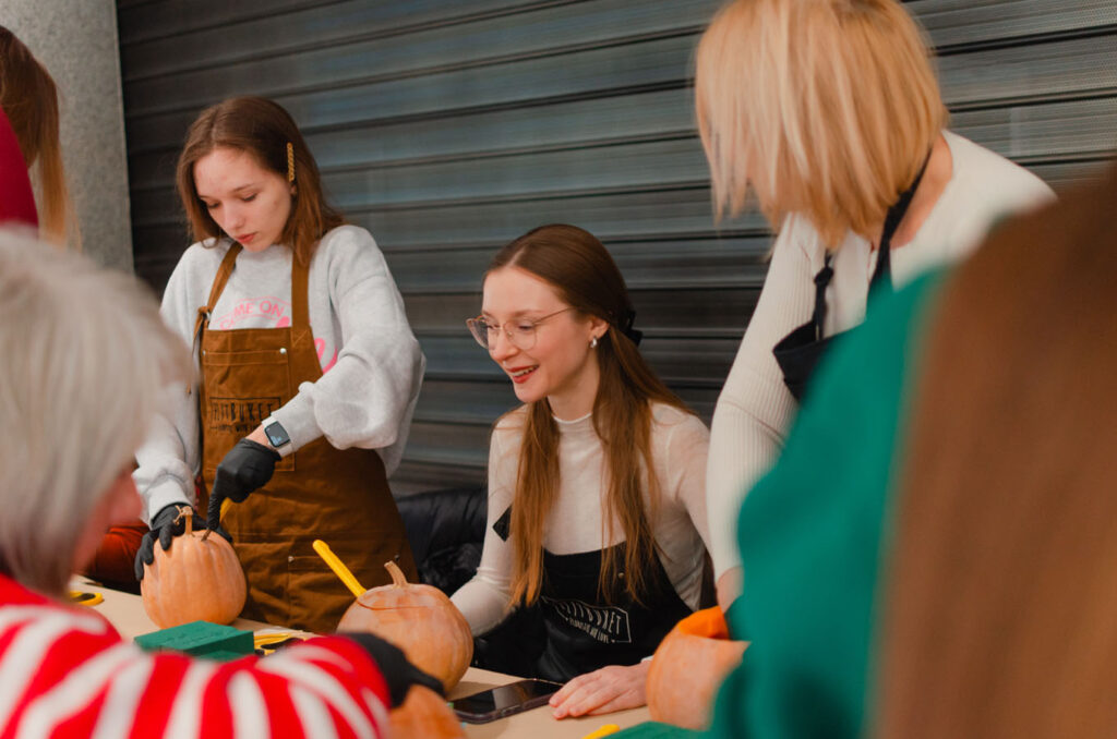 13-жовтня-Флористичний-майстер-клас-(фотозвіт)-(15)