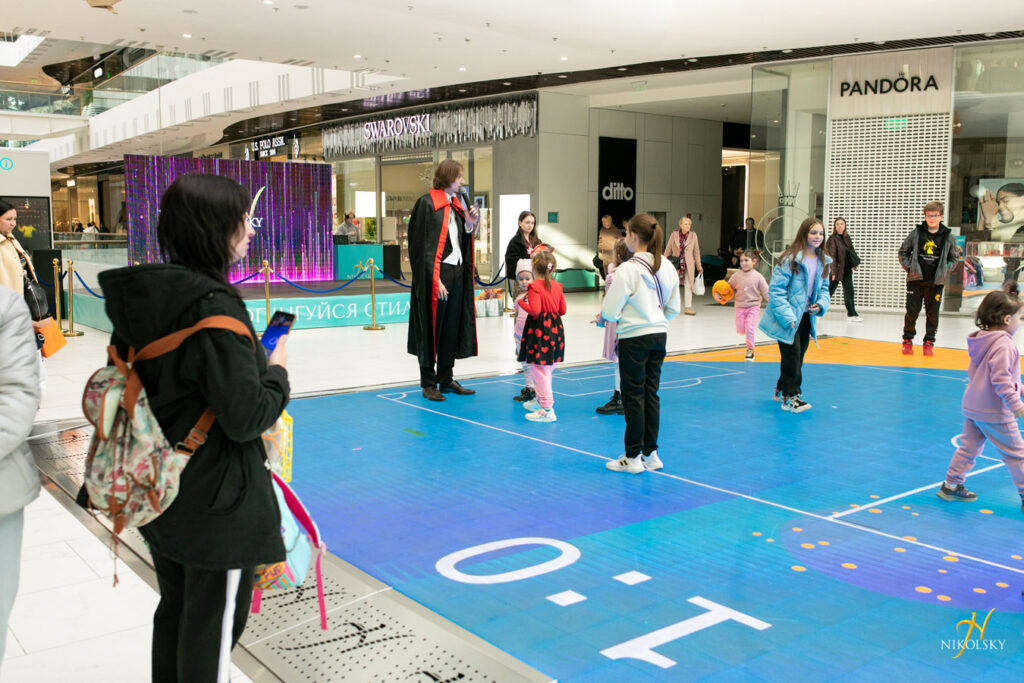 26-жовтня-Анімаційна-програма-“Дракула”-(фотозвіт)-(1)