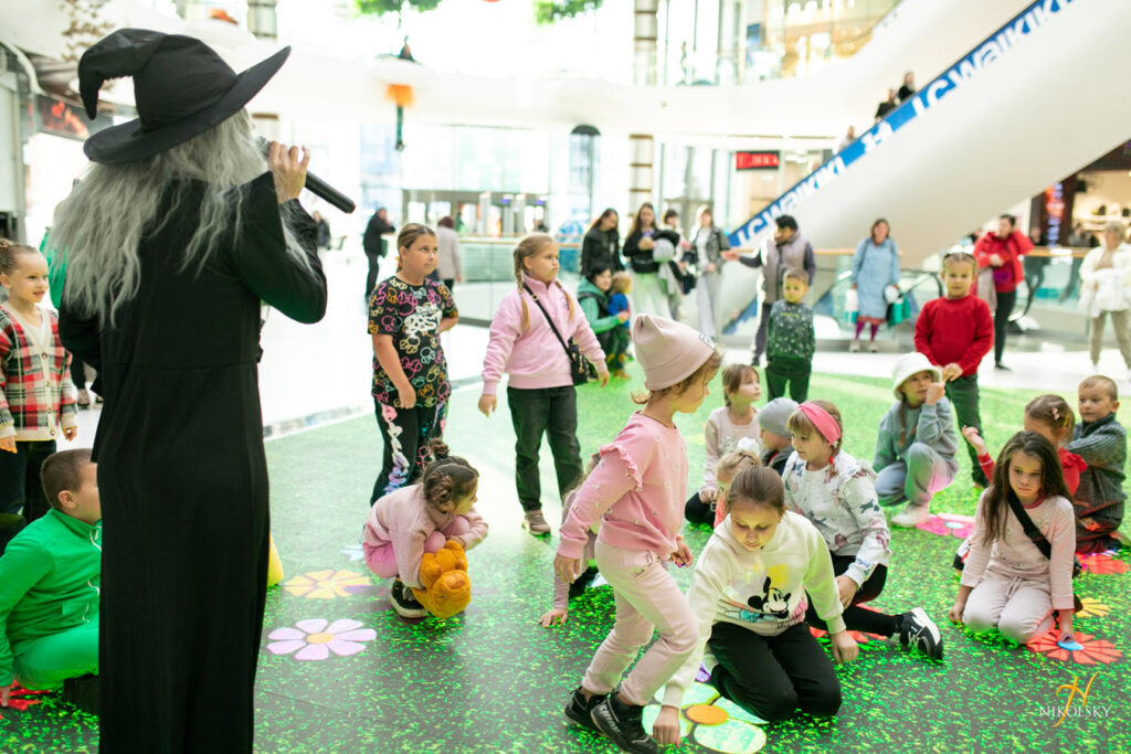 26-жовтня-Анімаційна-програма-“Дракула”-(фотозвіт)-(18)