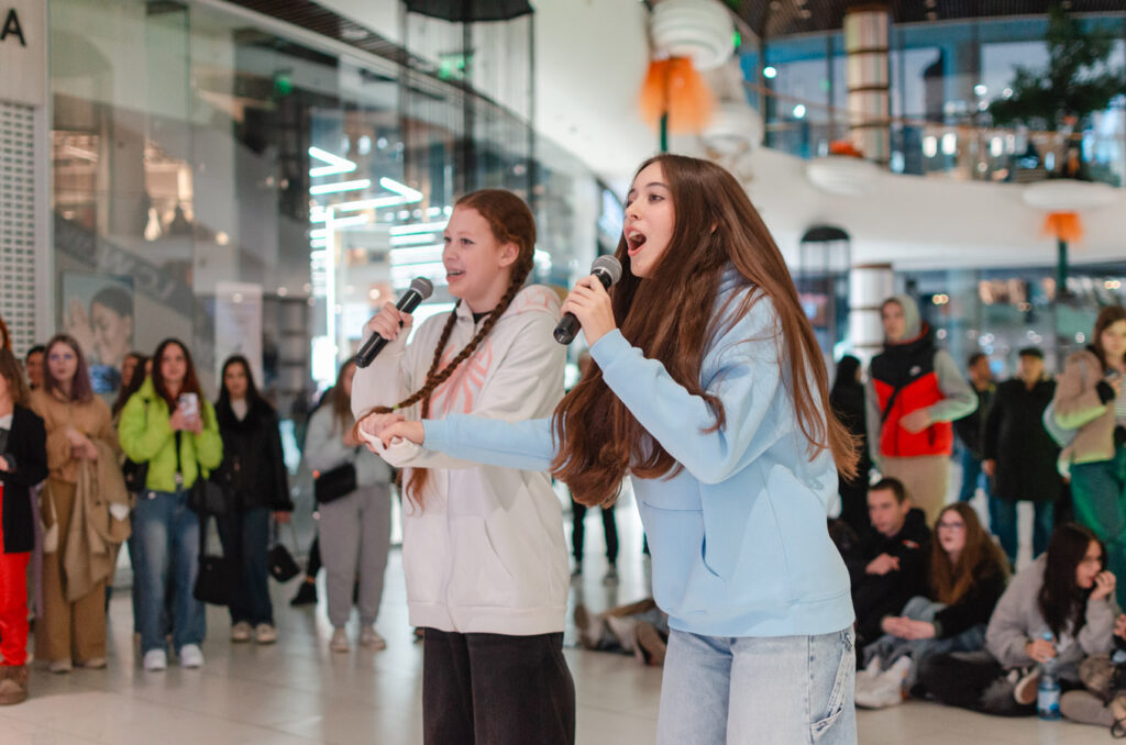 3-листопада-Караоке-на-екрані-(фотозвіт)-(11)