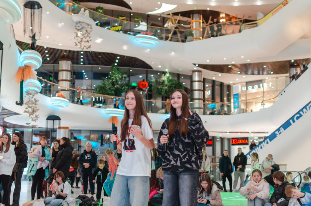 3-листопада-Караоке-на-екрані-(фотозвіт)-(26)