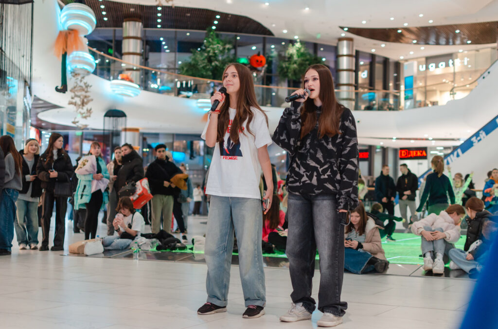 3-листопада-Караоке-на-екрані-(фотозвіт)-(27)