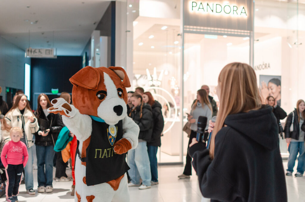 3-листопада-Караоке-на-екрані-(фотозвіт)-(32)