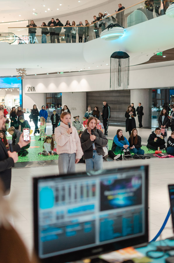 3-листопада-Караоке-на-екрані-(фотозвіт)-(45)