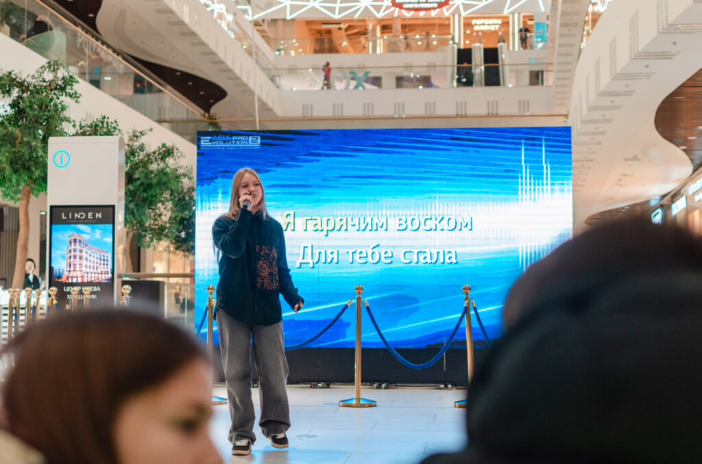 3-листопада-Караоке-на-екрані-(фотозвіт)-(51)