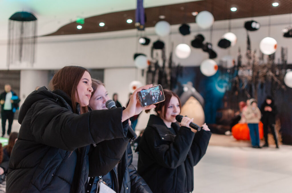 3-листопада-Караоке-на-екрані-(фотозвіт)-(53)