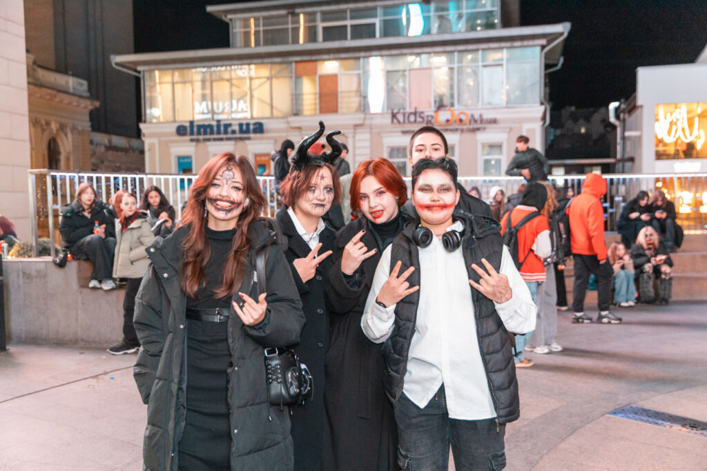 31-жовтня-Хелловін.-Конкурс-костюмів-(фотозвіт)-(102)