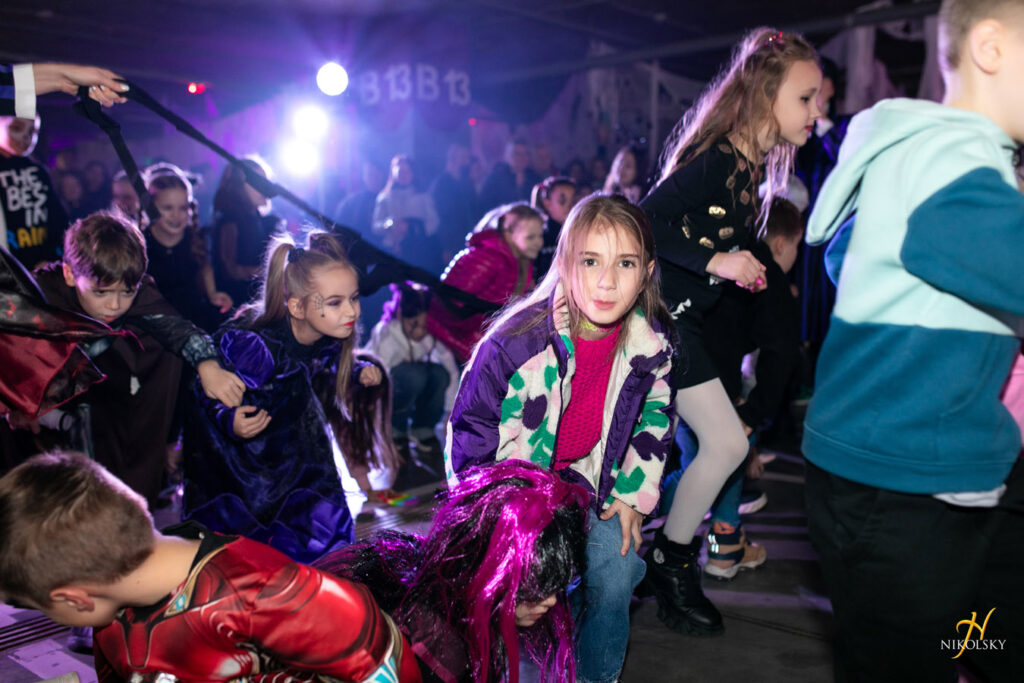 31-жовтня-Хелловін.-Конкурс-костюмів-(фотозвіт)-(149)