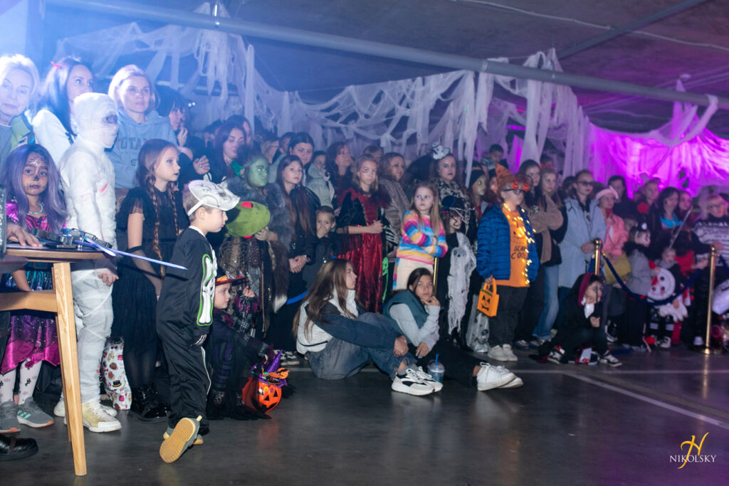 31-жовтня-Хелловін.-Конкурс-костюмів-(фотозвіт)-(171)