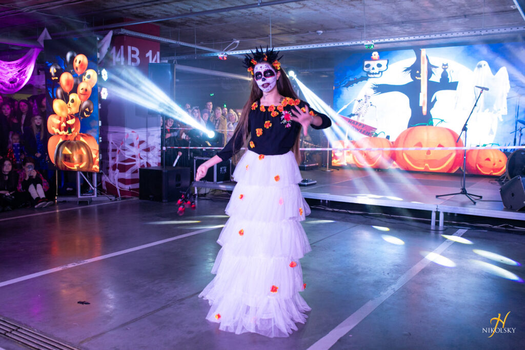 31-жовтня-Хелловін.-Конкурс-костюмів-(фотозвіт)-(193)