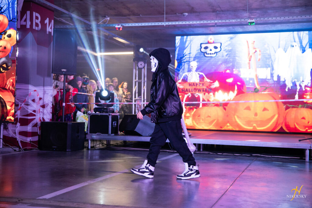 31-жовтня-Хелловін.-Конкурс-костюмів-(фотозвіт)-(209)