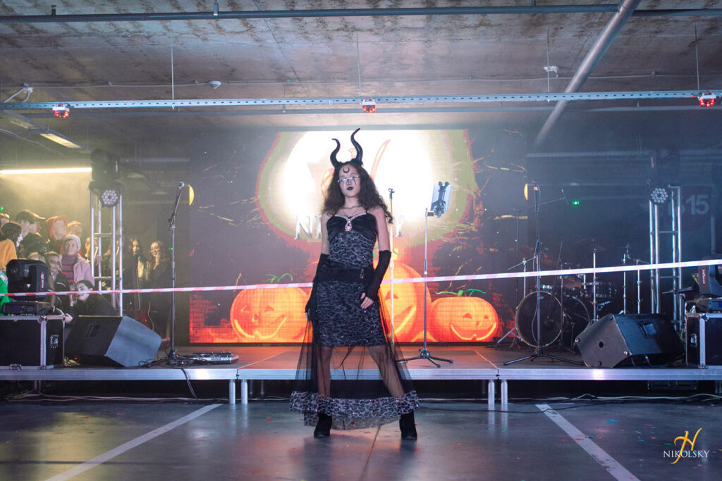 31-жовтня-Хелловін.-Конкурс-костюмів-(фотозвіт)-(238)