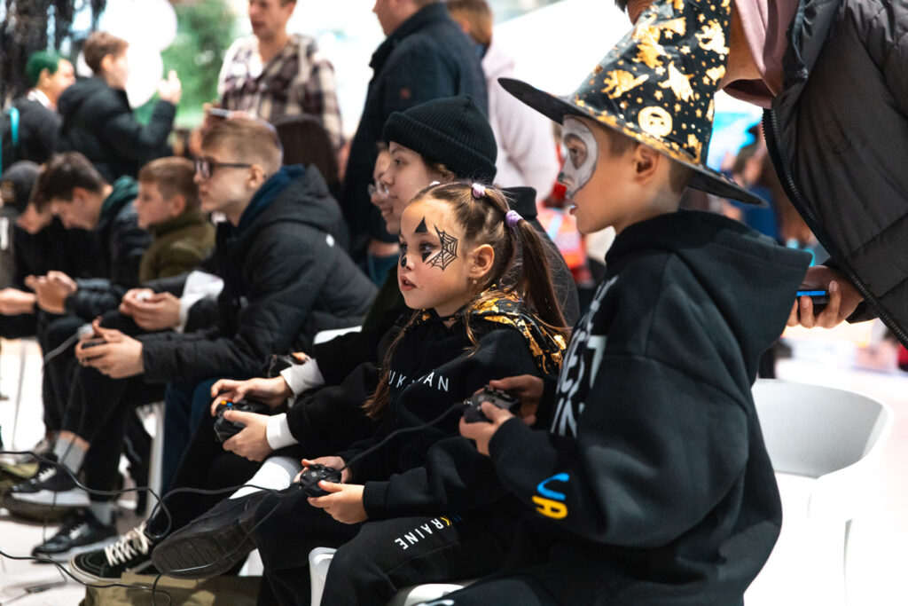 31-жовтня-Хелловін.-Конкурс-костюмів-(фотозвіт)-(89)