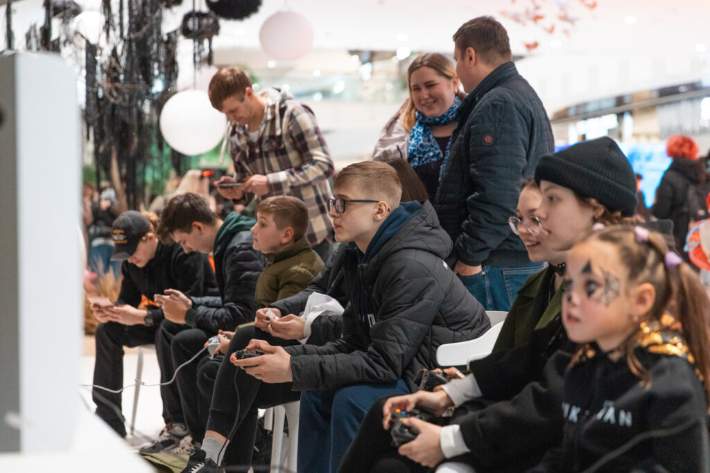 31-жовтня-Хелловін.-Конкурс-костюмів-(фотозвіт)-(90)