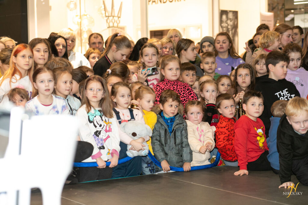 6-грудня-День-святого-Миколая.-Відкриття-ялинки-(фотозвіт)-(11)