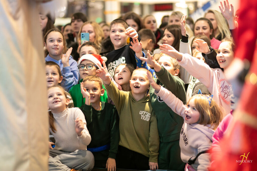 6-грудня-День-святого-Миколая.-Відкриття-ялинки-(фотозвіт)-(14)