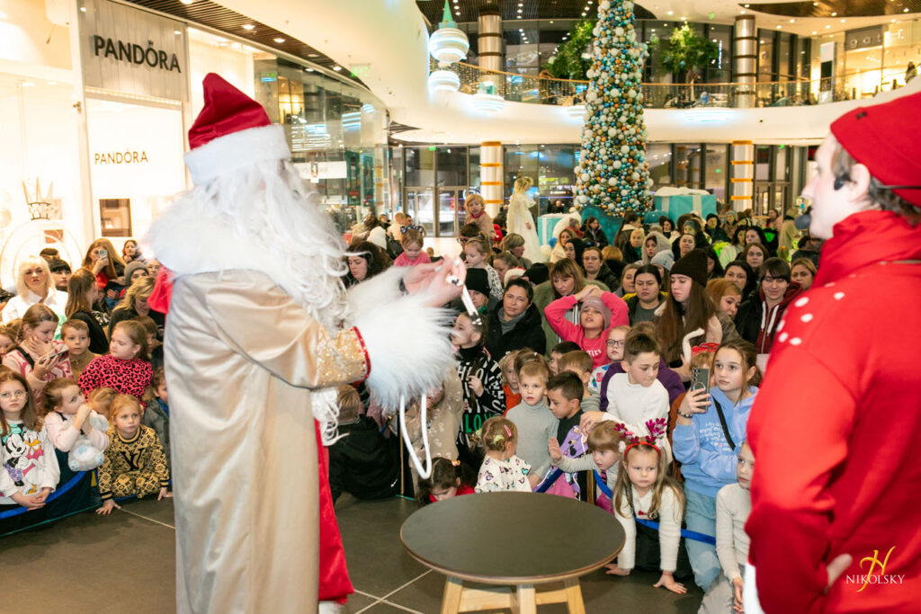 6-грудня-День-святого-Миколая.-Відкриття-ялинки-(фотозвіт)-(20)
