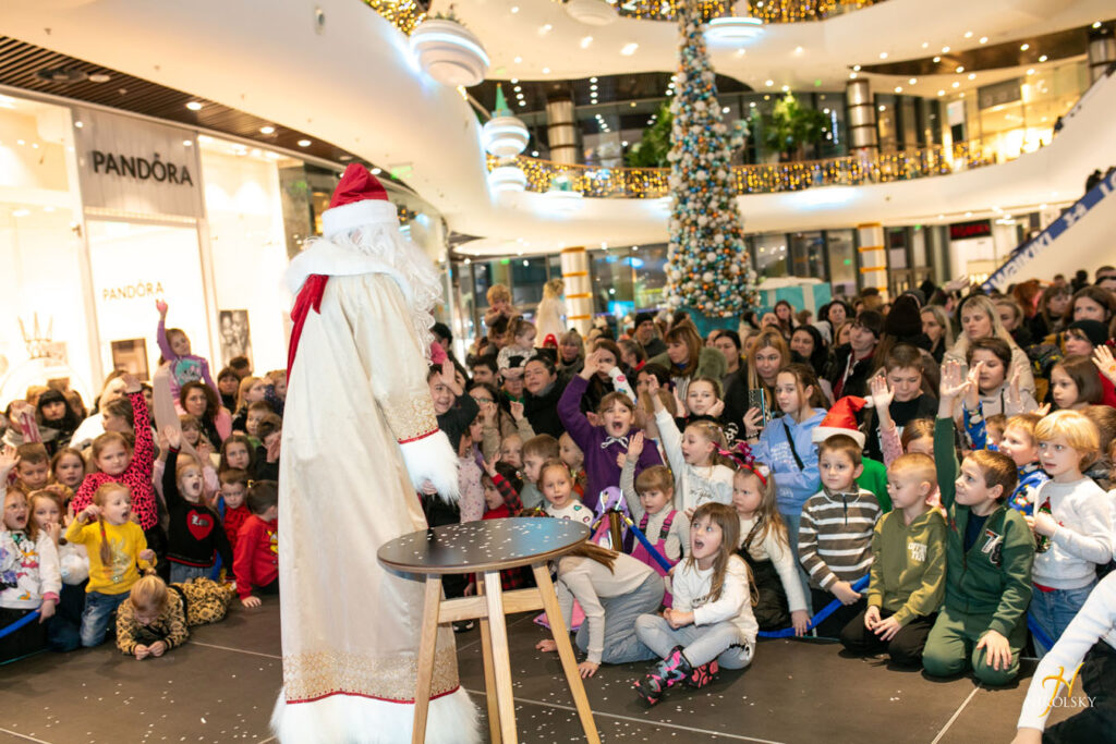 6-грудня-День-святого-Миколая.-Відкриття-ялинки-(фотозвіт)-(28)