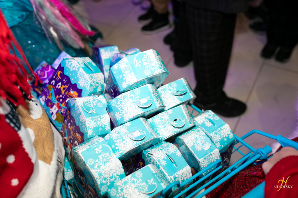 6-грудня-День-святого-Миколая.-Відкриття-ялинки-(фотозвіт)-(38)