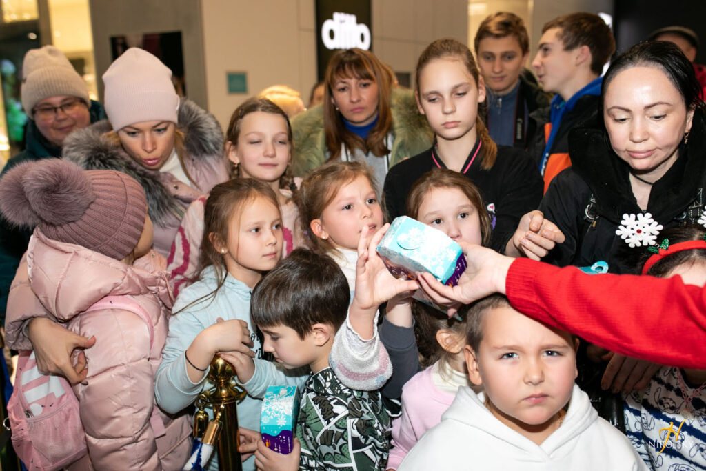 6-грудня-День-святого-Миколая.-Відкриття-ялинки-(фотозвіт)-(46)