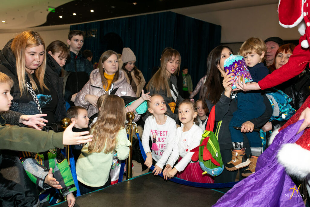 6-грудня-День-святого-Миколая.-Відкриття-ялинки-(фотозвіт)-(57)