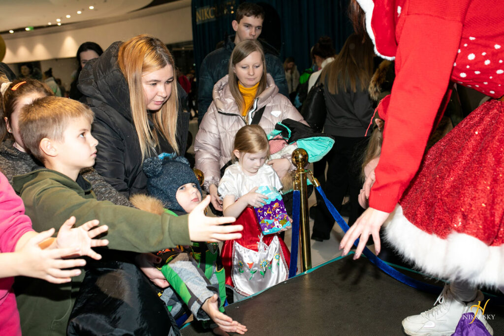 6-грудня-День-святого-Миколая.-Відкриття-ялинки-(фотозвіт)-(58)