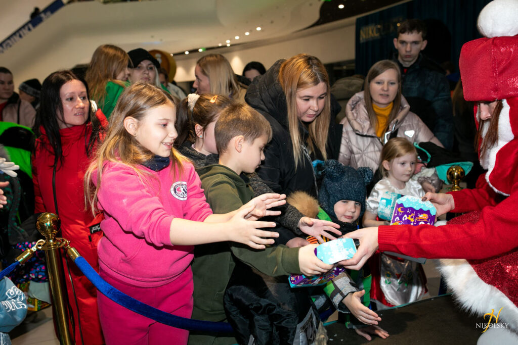 6-грудня-День-святого-Миколая.-Відкриття-ялинки-(фотозвіт)-(59)