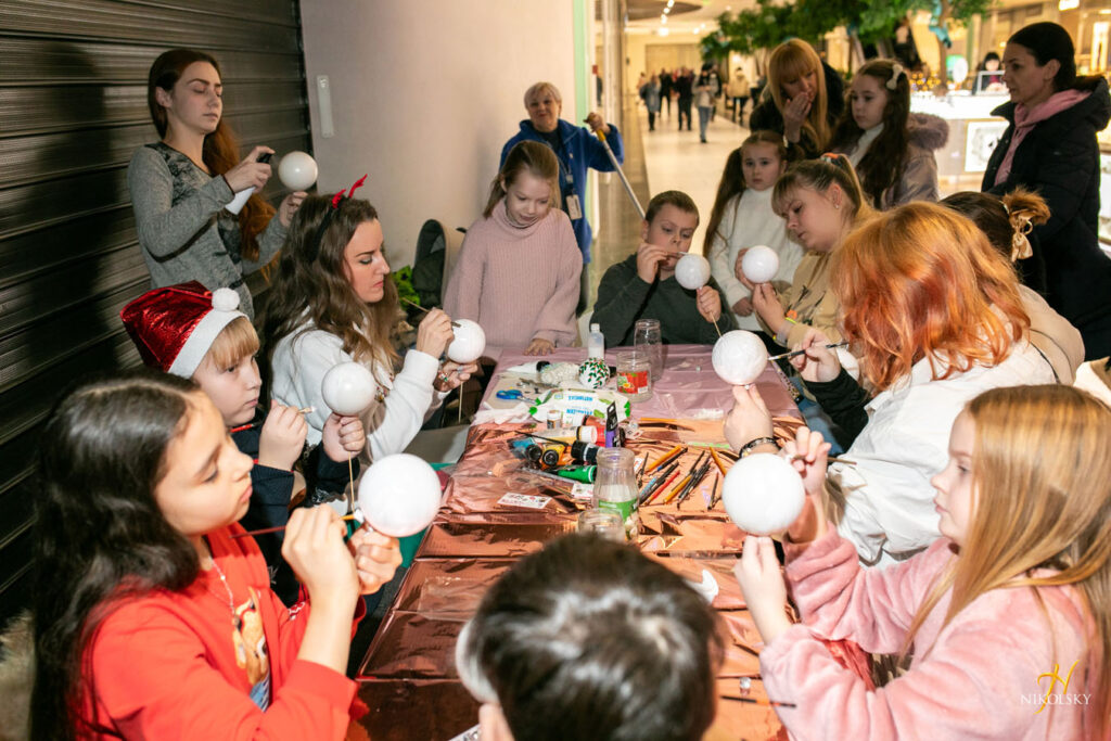 6-грудня-День-святого-Миколая.-Відкриття-ялинки-(фотозвіт)-(69)