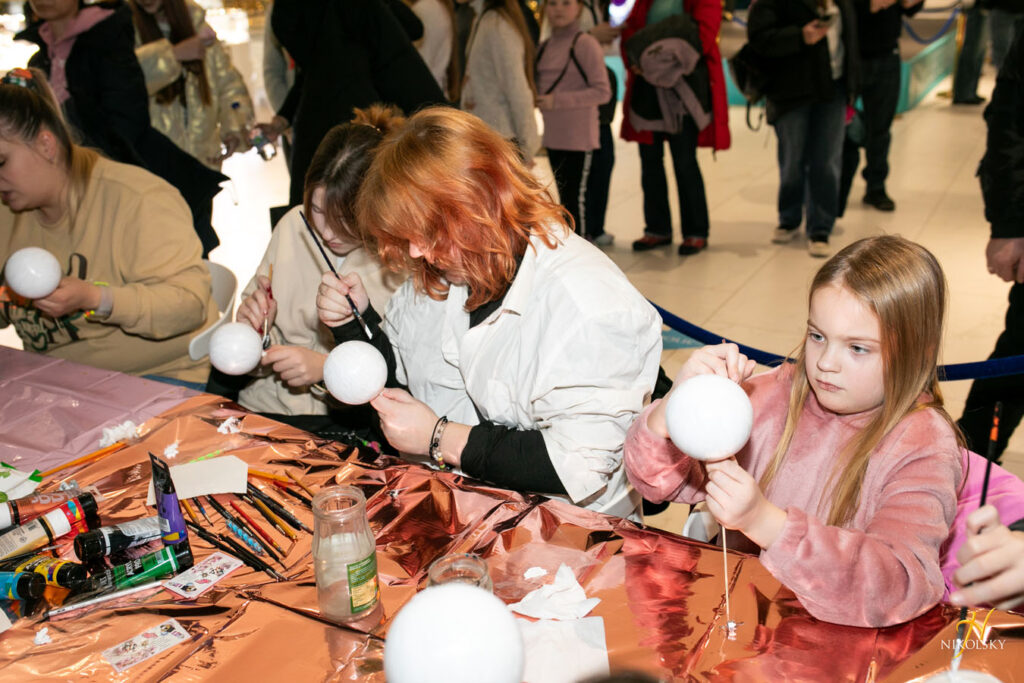 6-грудня-День-святого-Миколая.-Відкриття-ялинки-(фотозвіт)-(70)