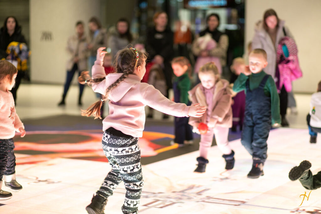 6-грудня-День-святого-Миколая.-Відкриття-ялинки-(фотозвіт)-(79)