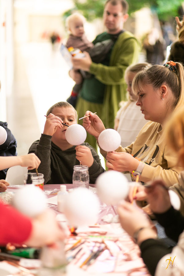 6-грудня-День-святого-Миколая.-Відкриття-ялинки-(фотозвіт)-(80)