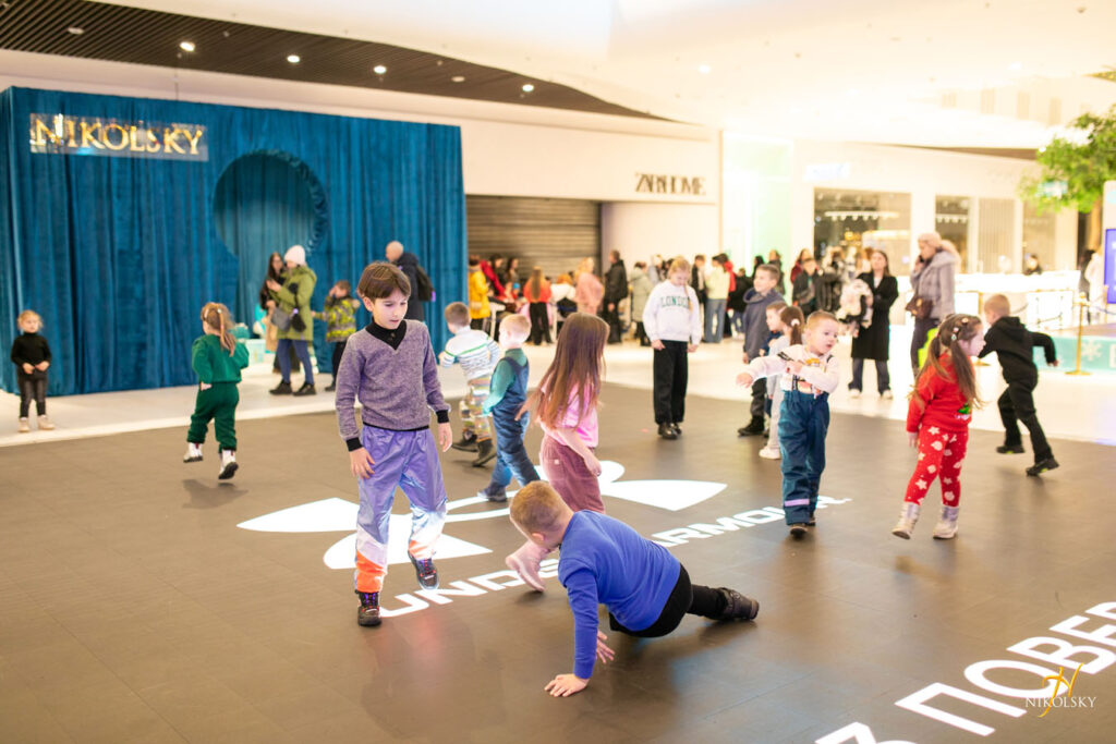 6-грудня-День-святого-Миколая.-Відкриття-ялинки-(фотозвіт)-(92)