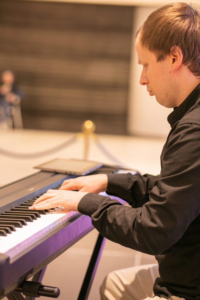 Nikolsky-08-09-03-173