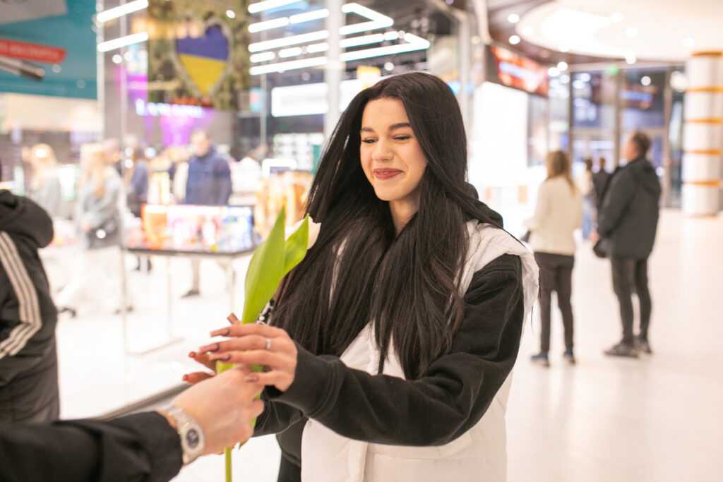 Nikolsky-08-09-03-90