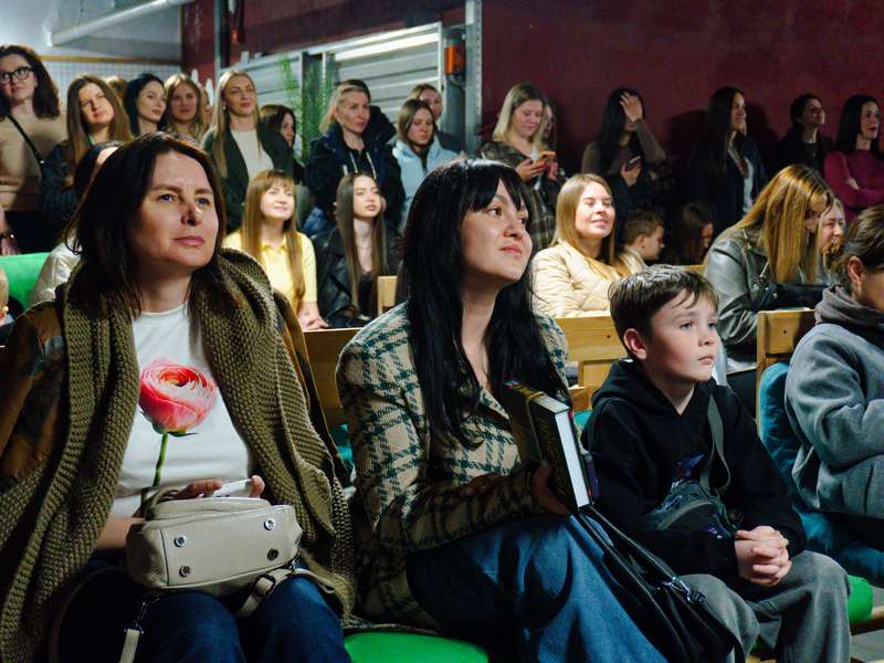 04-04-2026-Презентація-книги-Світлана-Ісаєва-Nikolsky-(118)