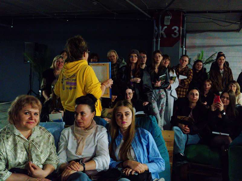 04-04-2026-Презентація-книги-Світлана-Ісаєва-Nikolsky-(170)