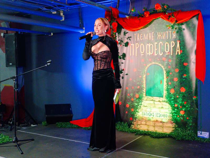 04-04-2026-Презентація-книги-Світлана-Ісаєва-Nikolsky-(42)